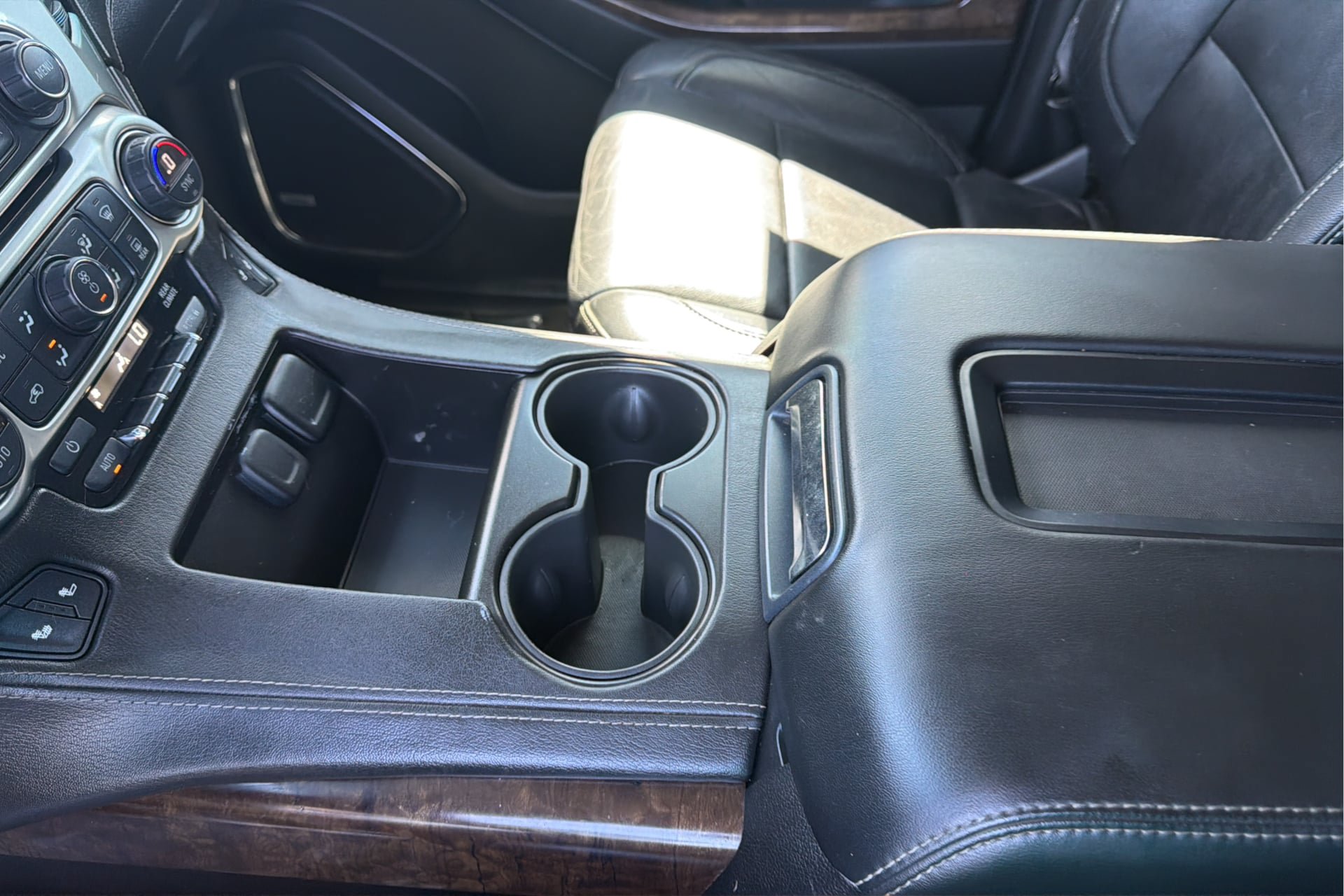 Used 2015 Chevrolet Tahoe LT RWD image 26