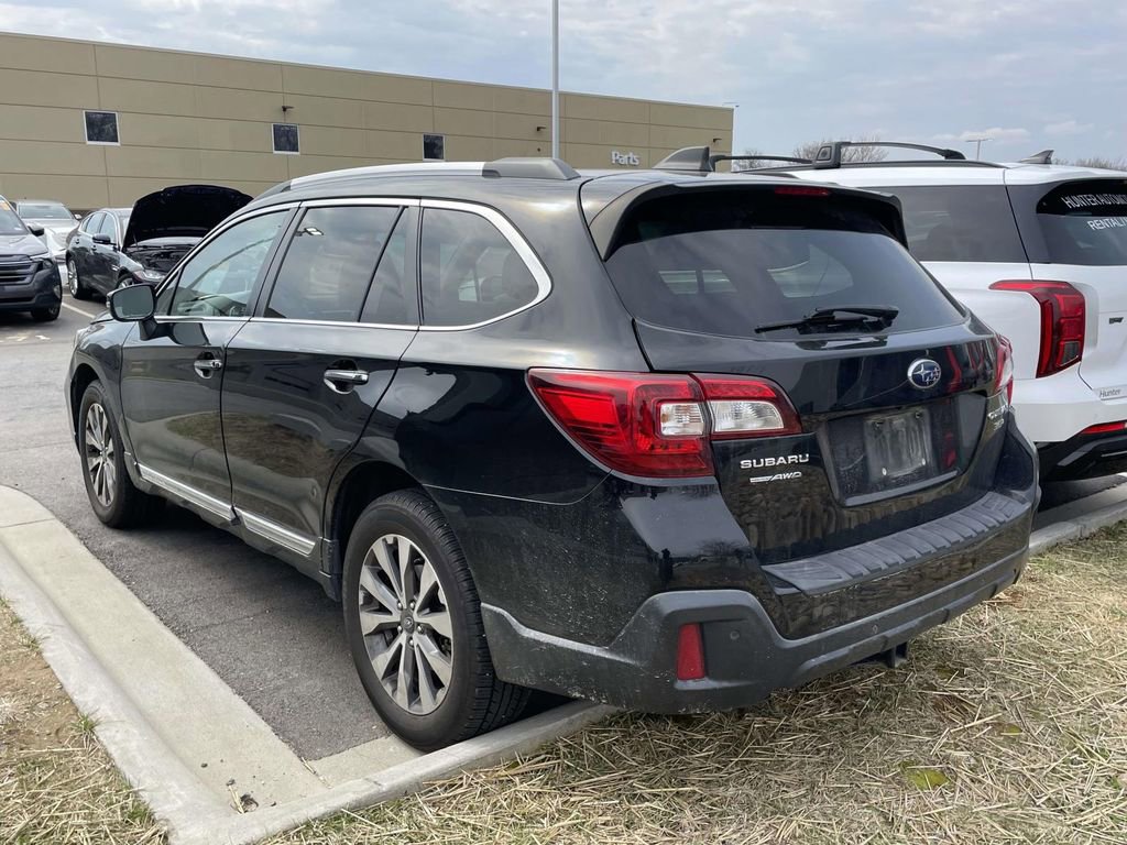 Used 2019 Subaru Outback 3.6R Touring image 4