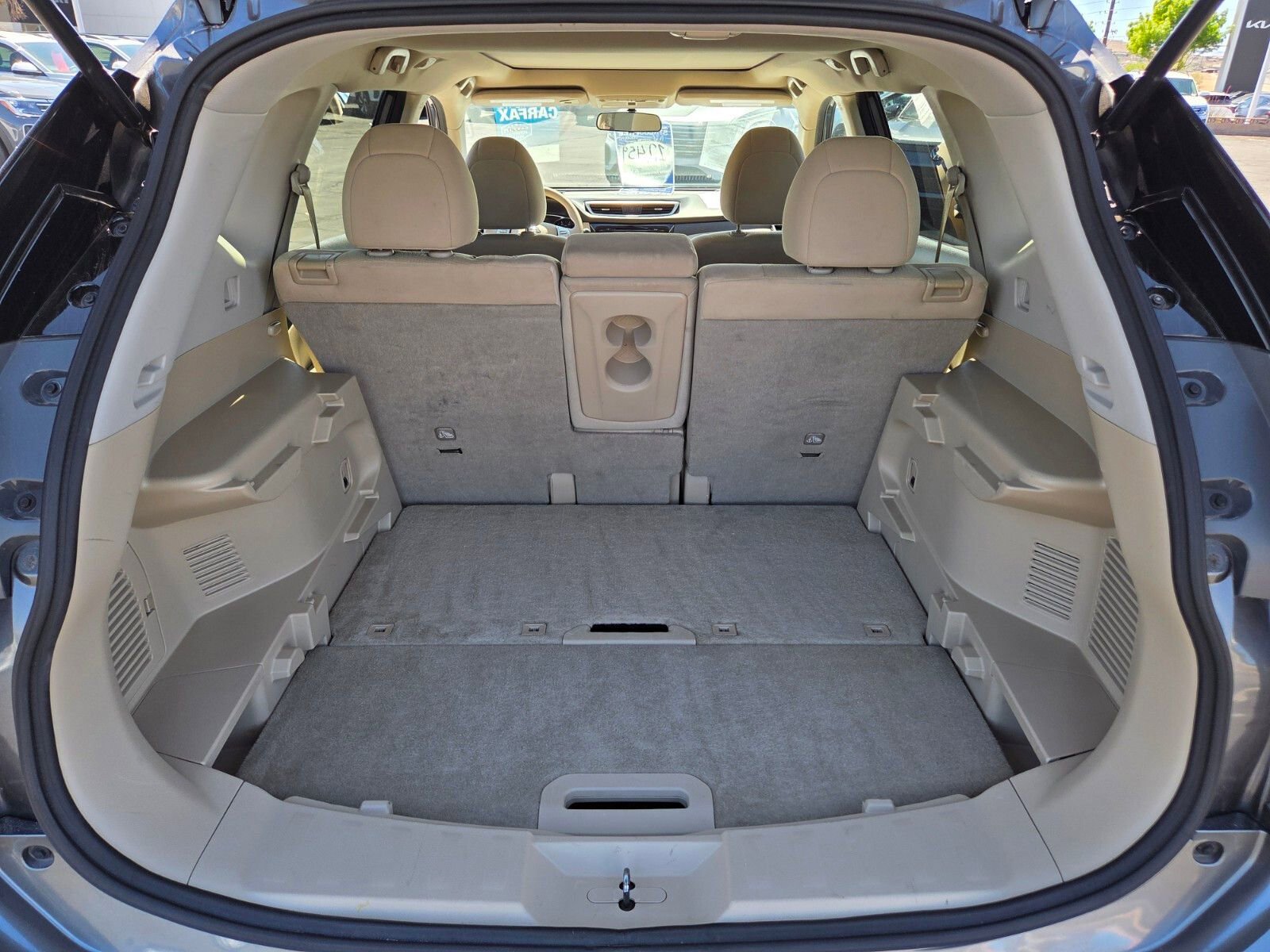 Used 2015 Nissan Rogue SV w/ SV Moonroof Package image 18