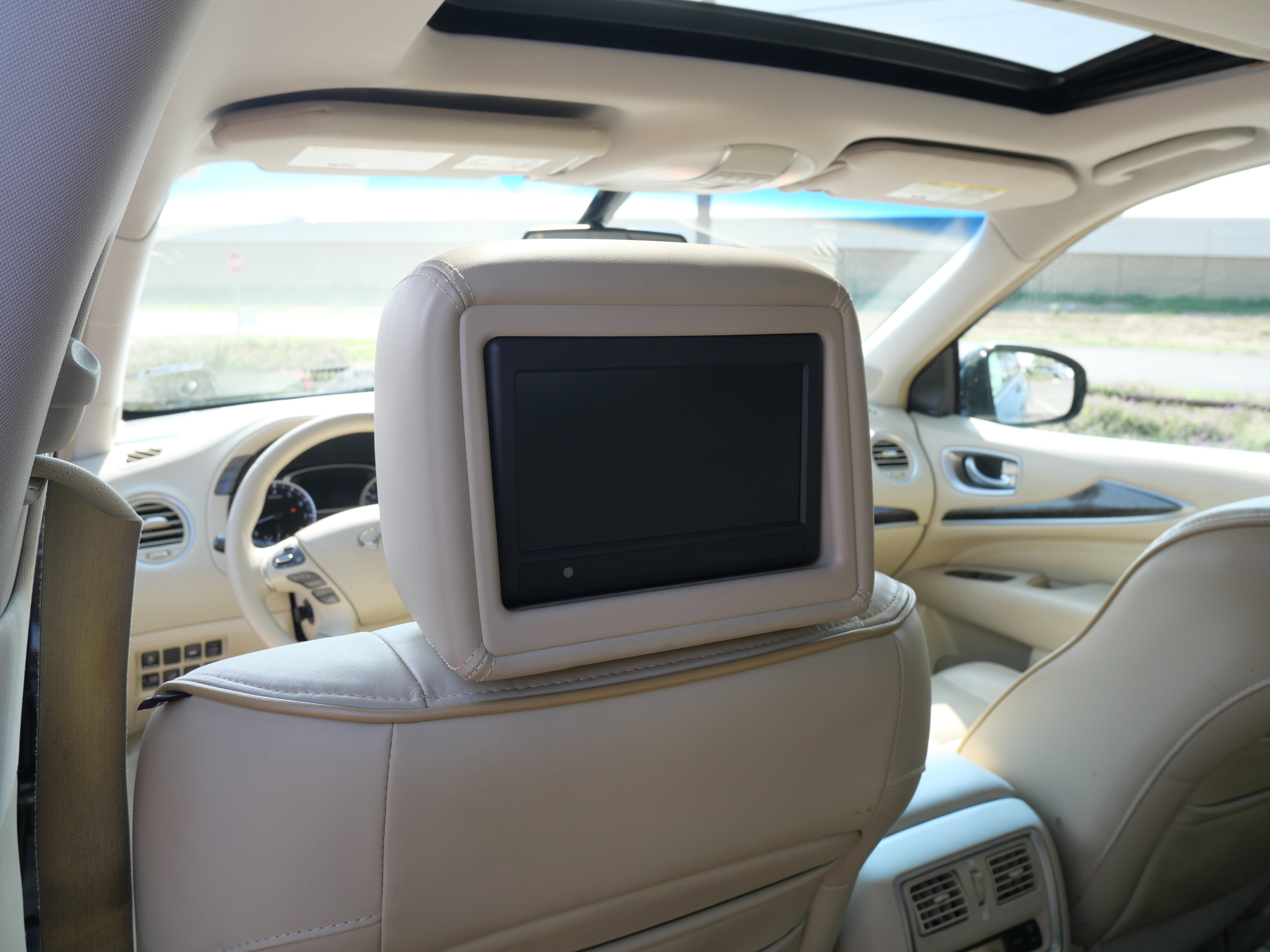 Used 2013 INFINITI JX35 AWD w/ Premium Pkg image 9