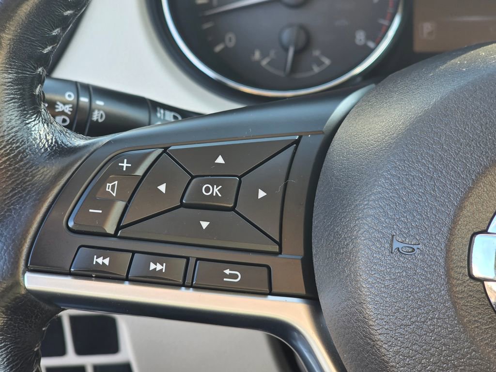 Used 2018 Nissan Rogue Sport SL image 17