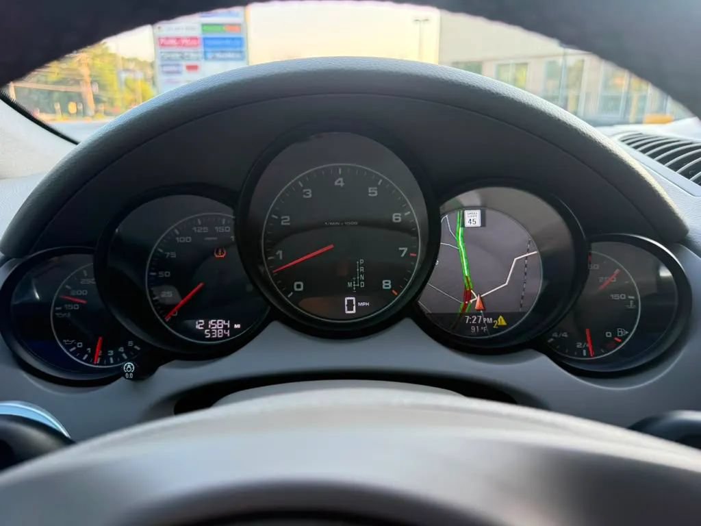Used 2013 Porsche Cayenne AWD/4WD image 8