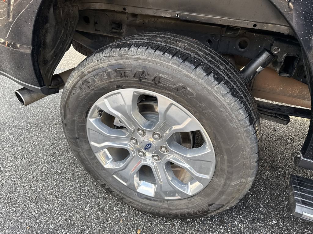 Used 2023 Ford F150 Platinum image 17