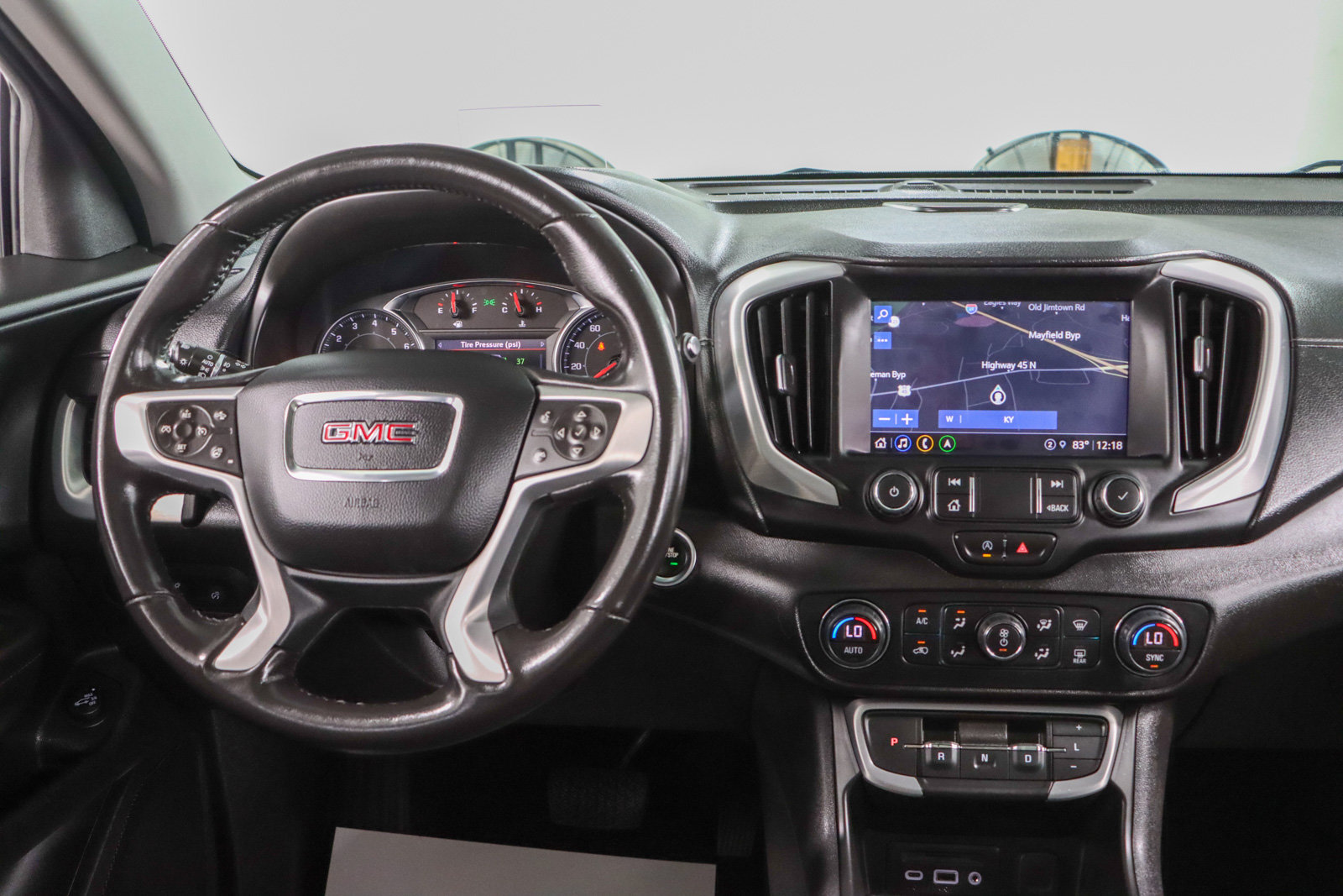 Used 2022 GMC Terrain SLT w/ Infotainment Package II AWD/4WD image 17