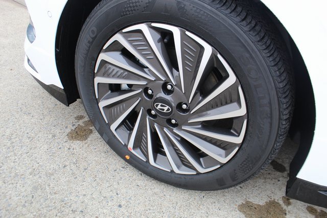 New 2026 Hyundai Sonata Limited image 3