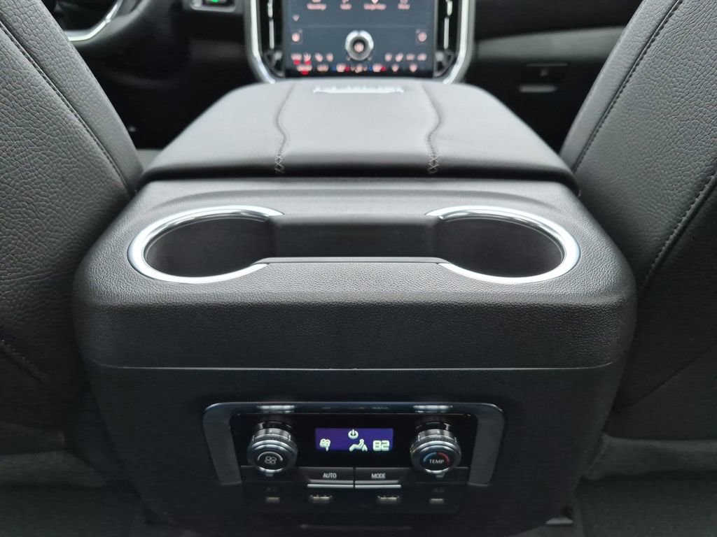 Used 2026 GMC Yukon Denali w/ Denali Reserve Package image 33