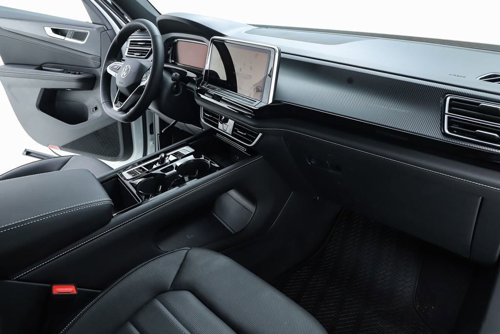 New 2026 Volkswagen Atlas Cross Sport SEL R-Line image 70