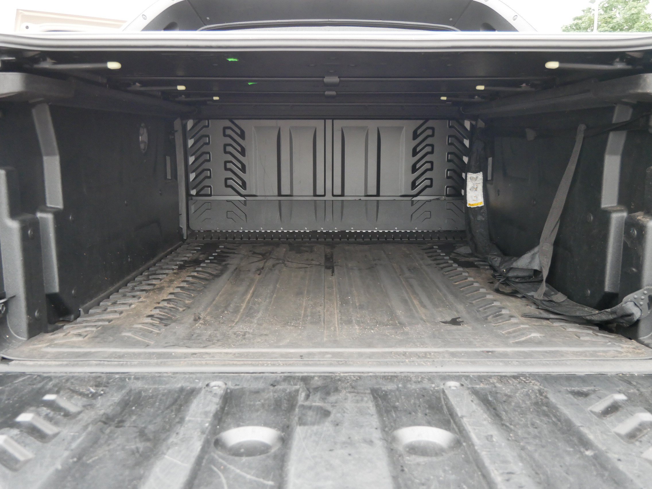 Used 2008 Chevrolet Avalanche LTZ w/ LTZ Preferred Equipment Group AWD/4WD image 11