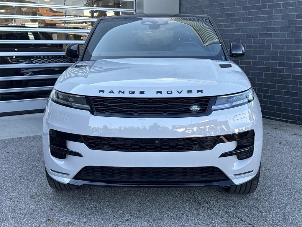 Certified 2025 Land Rover Range Rover Sport Dynamic SE AWD/4WD image 2