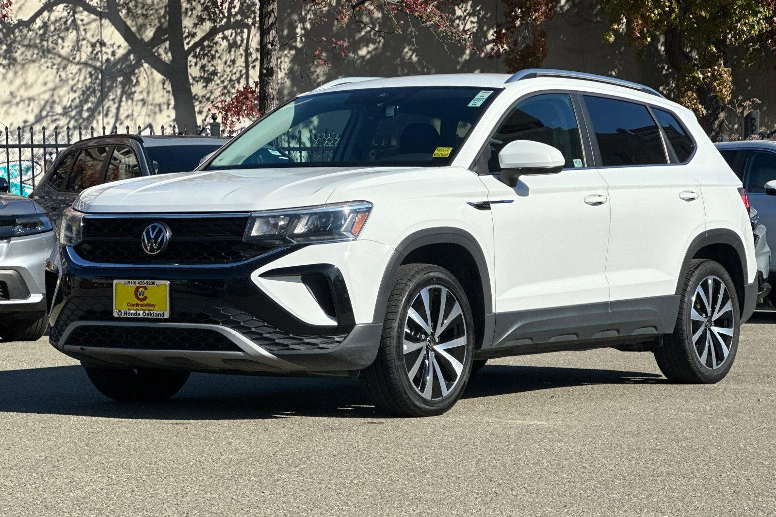 Used 2024 Volkswagen Taos SE image 9