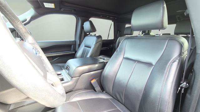 Used 2021 Ford Expedition XLT image 28