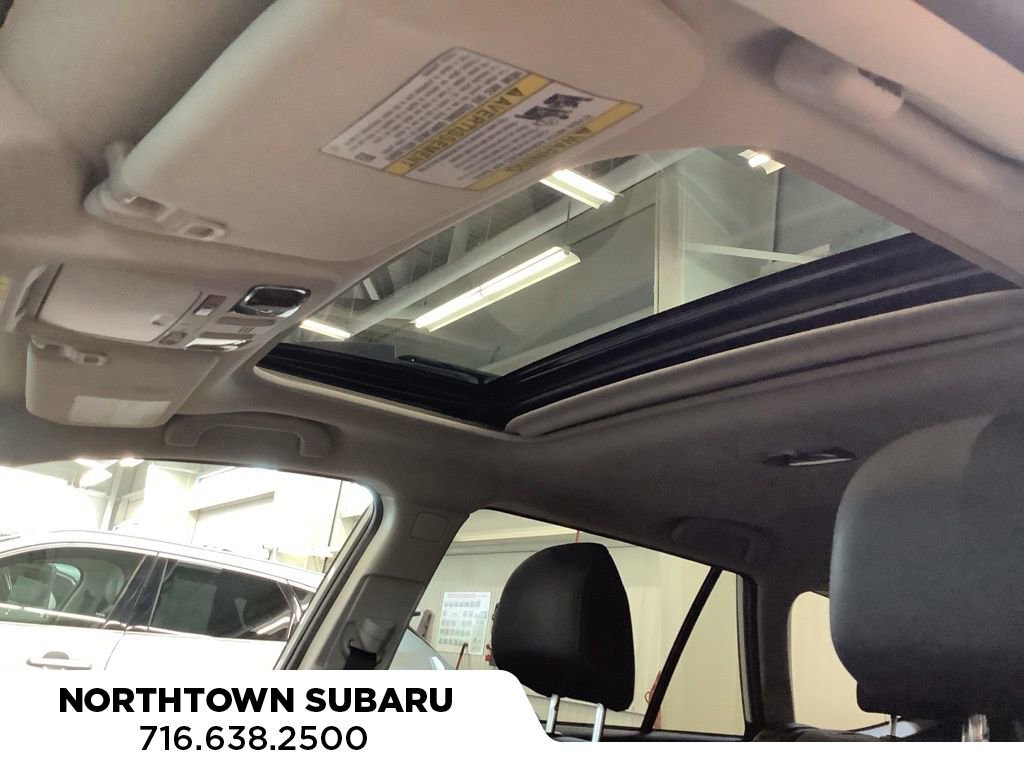 Used 2017 Subaru Outback 2.5i Limited AWD/4WD image 12