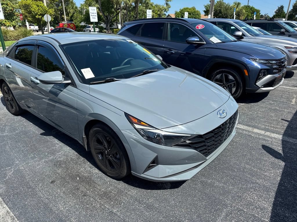 Used 2021 Hyundai Elantra Blue FWD image 12