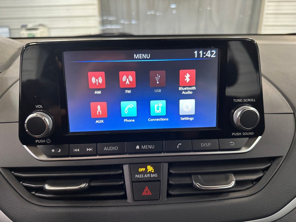 Used 2024 Nissan Altima 2.5 S FWD image 11