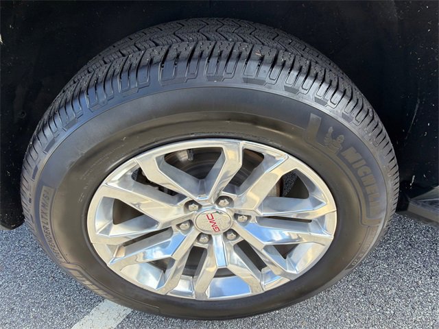 Used 2022 GMC Yukon SLT w/ SLT Premium Package image 17