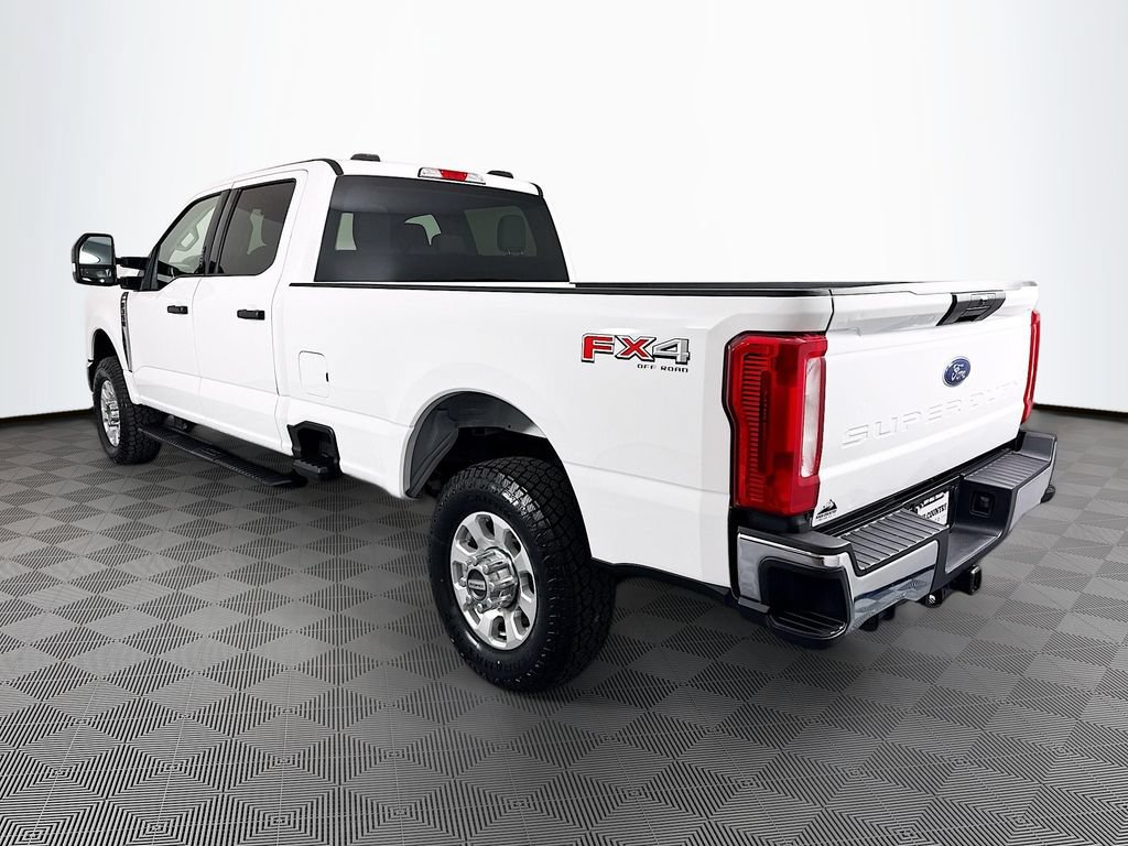 Used 2024 Ford F350 XLT w/ FX4 Off-Road Package AWD/4WD image 5