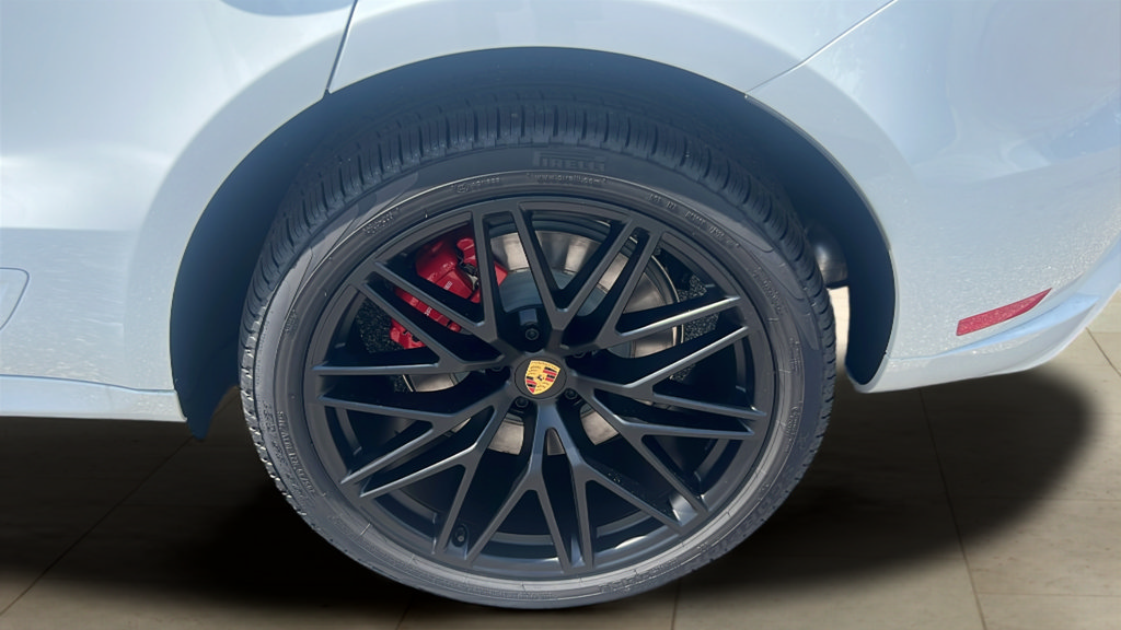 New 2026 Porsche Macan GTS AWD/4WD image 14