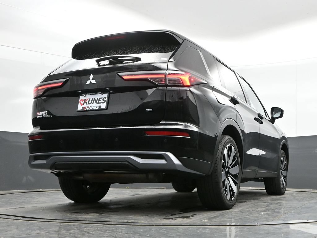 Used 2025 Mitsubishi Outlander SE AWD/4WD image 41