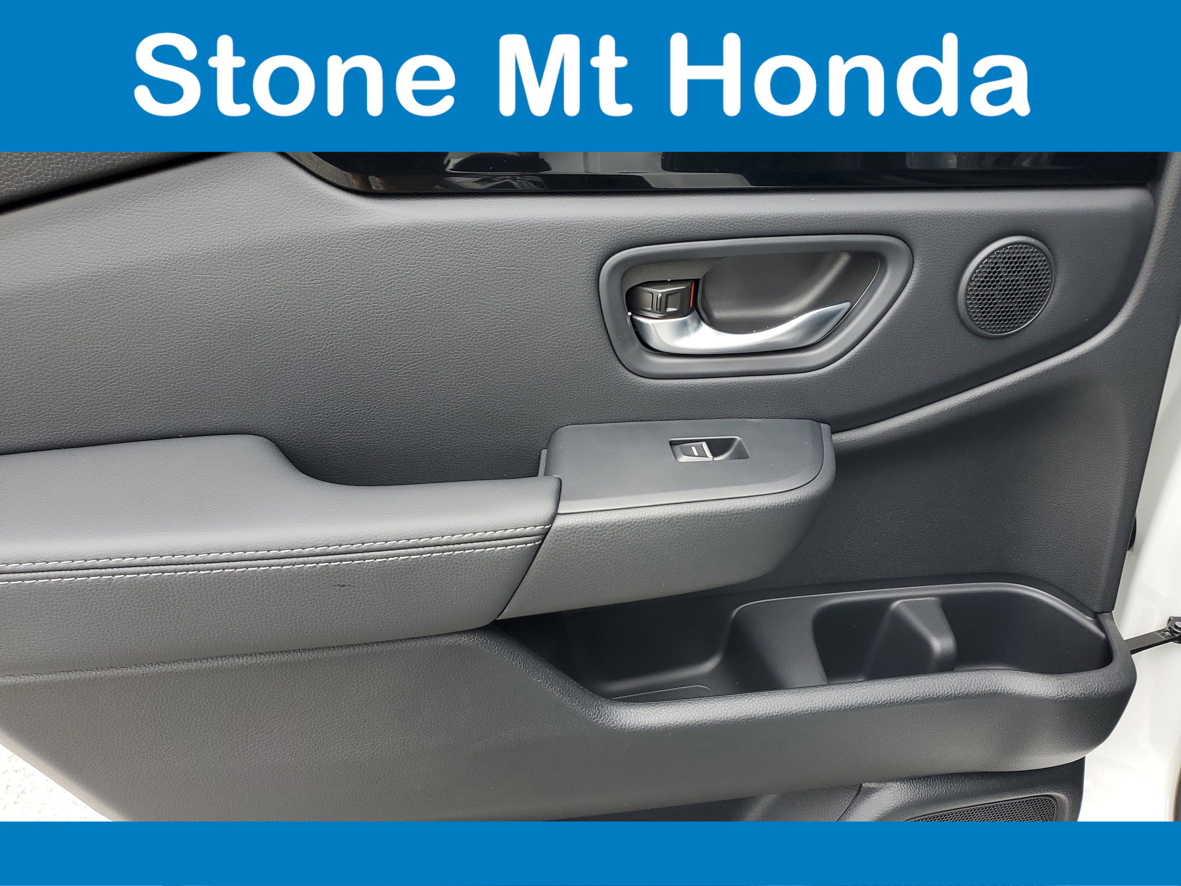 New 2025 Honda Pilot EX-L image 14