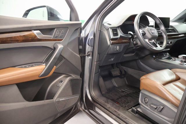 Used 2019 Audi Q5 2.0T Premium Plus w/ Premium Plus Package AWD/4WD image 8
