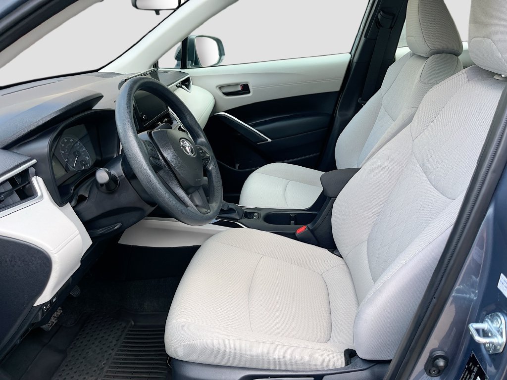 Used 2025 Toyota Corolla Cross L FWD image 21