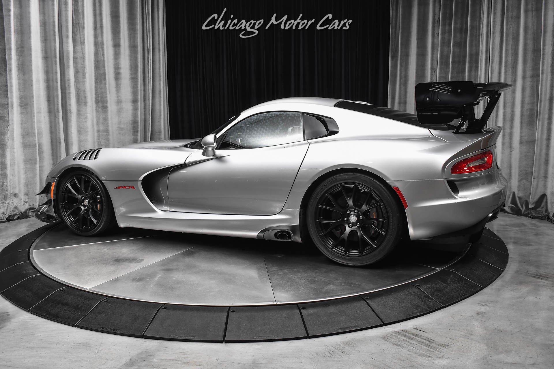 Used 2017 Dodge Viper GTC w/ ACR Package RWD image 3