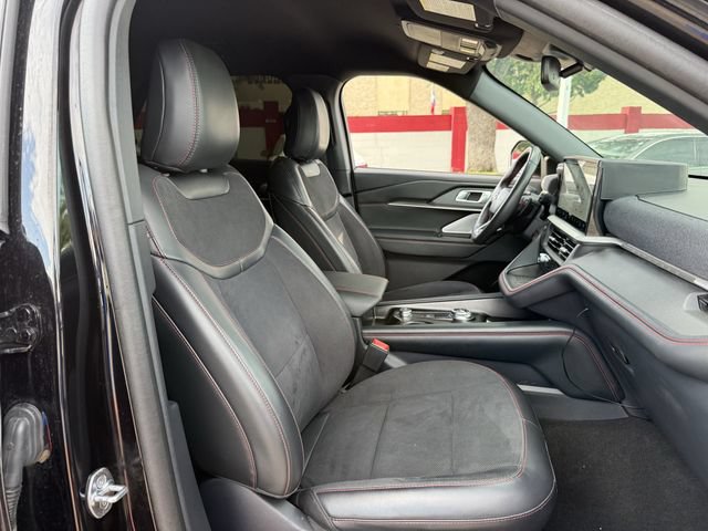 Used 2025 Ford Explorer ST RWD image 30