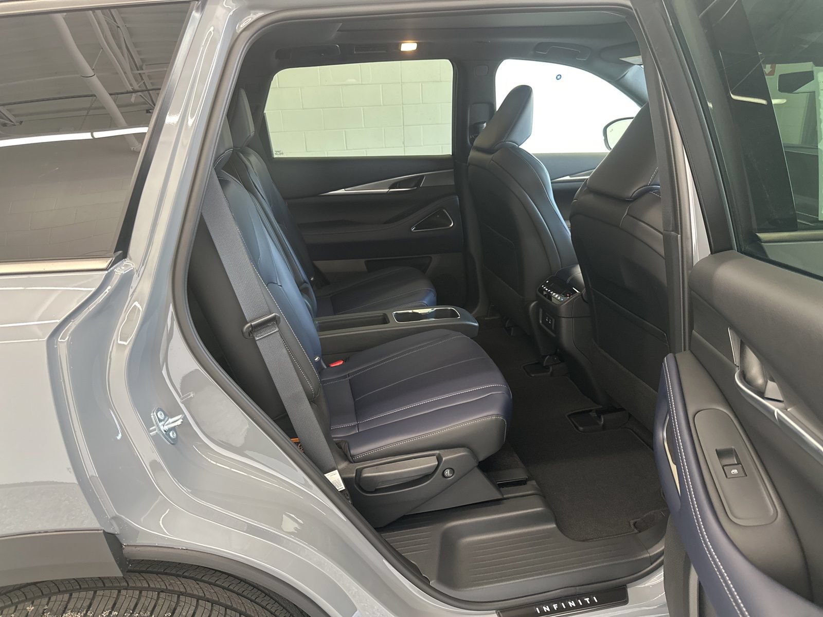 New 2027 INFINITI QX60 Sport w/ Dark Cargo Package AWD/4WD image 13