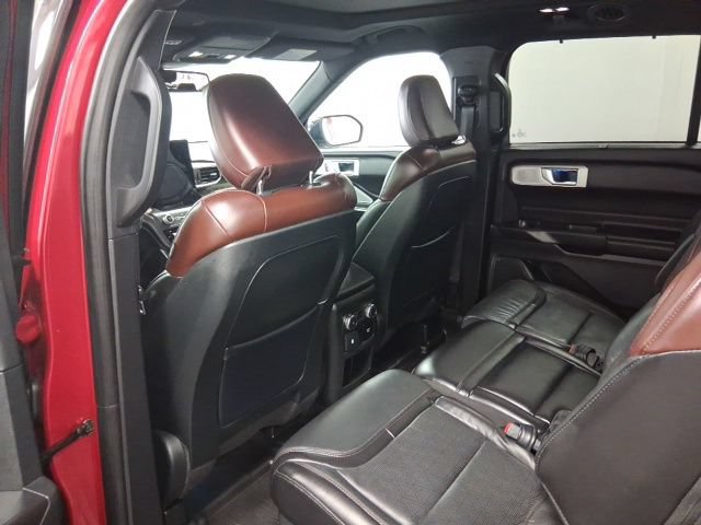 Used 2020 Ford Explorer Platinum w/ Premium Technology Package AWD/4WD image 26