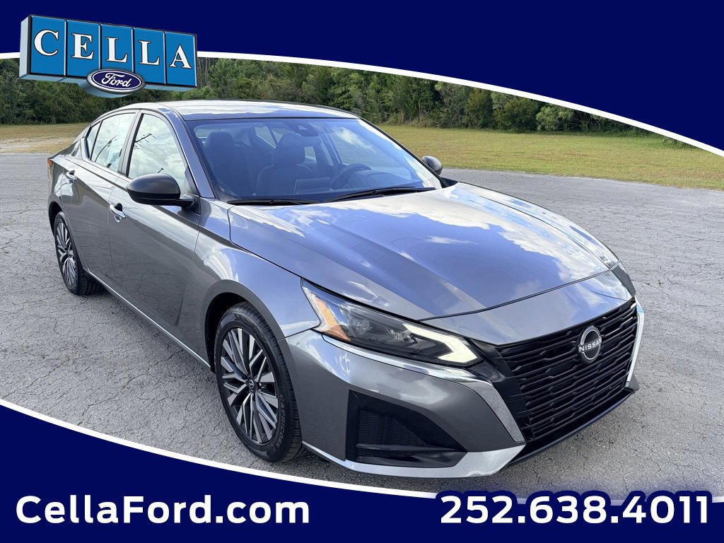 Used 2024 Nissan Altima 2.5 SV image 1
