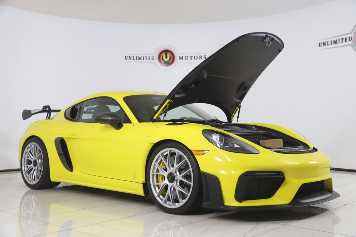 Used 2025 Porsche 718 Cayman GT4 RS w/ Weissach Package RWD image 28