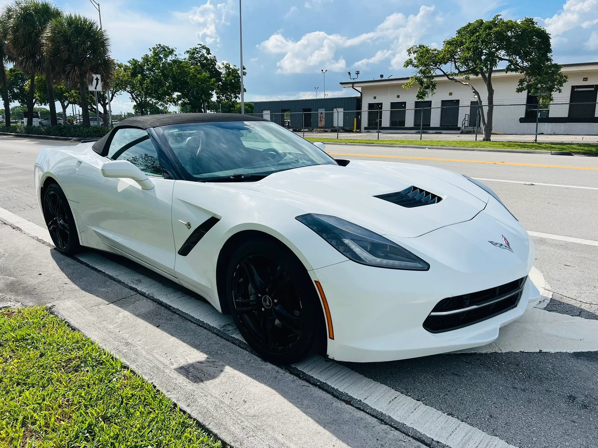 Used 2017 Chevrolet Corvette Stingray Convertible w/ 2LT Preferred Equipment Group RWD image 7