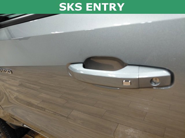 Used 2024 Chevrolet Colorado LT w/ LT Convenience Package III image 12