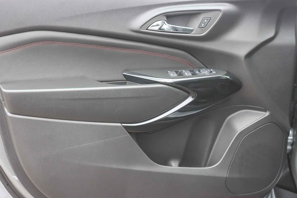 New 2026 Chevrolet Trax RS image 19