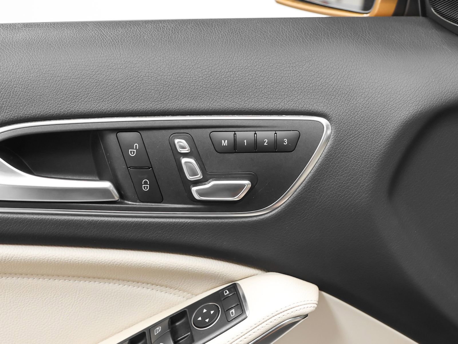 Used 2018 Mercedes-Benz GLA 250 4MATIC image 28