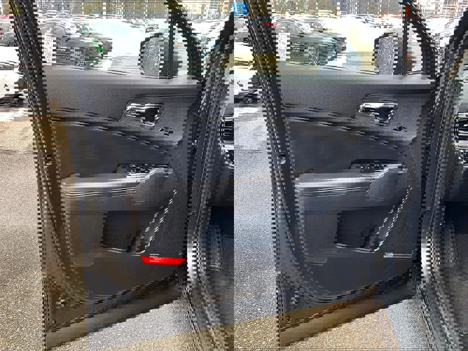 Used 2023 Kia Sportage SX image 9