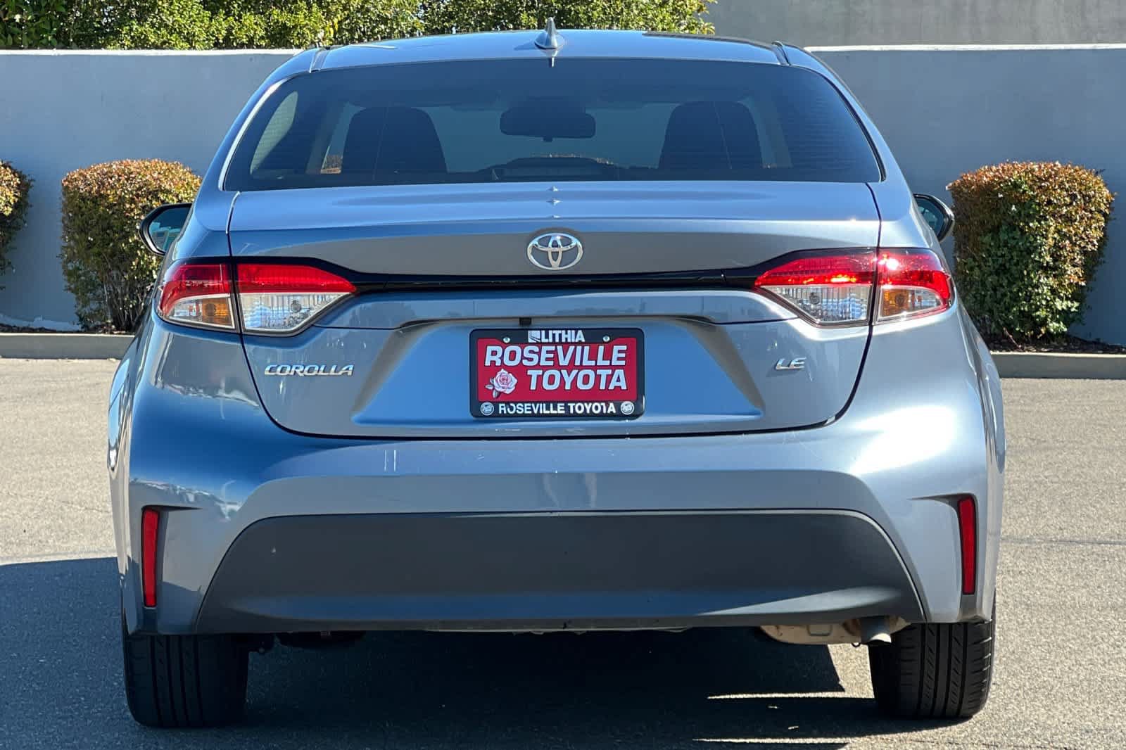 Used 2023 Toyota Corolla LE FWD image 8