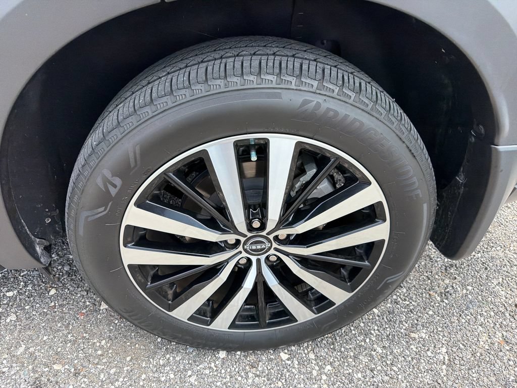 Certified 2024 Nissan Pathfinder Platinum FWD image 14