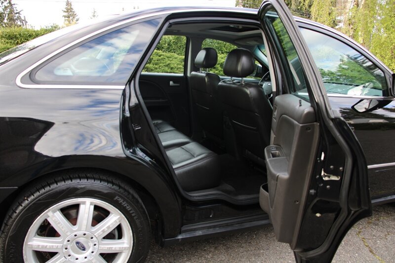 Used 2005 Ford Five Hundred Limited AWD/4WD image 6