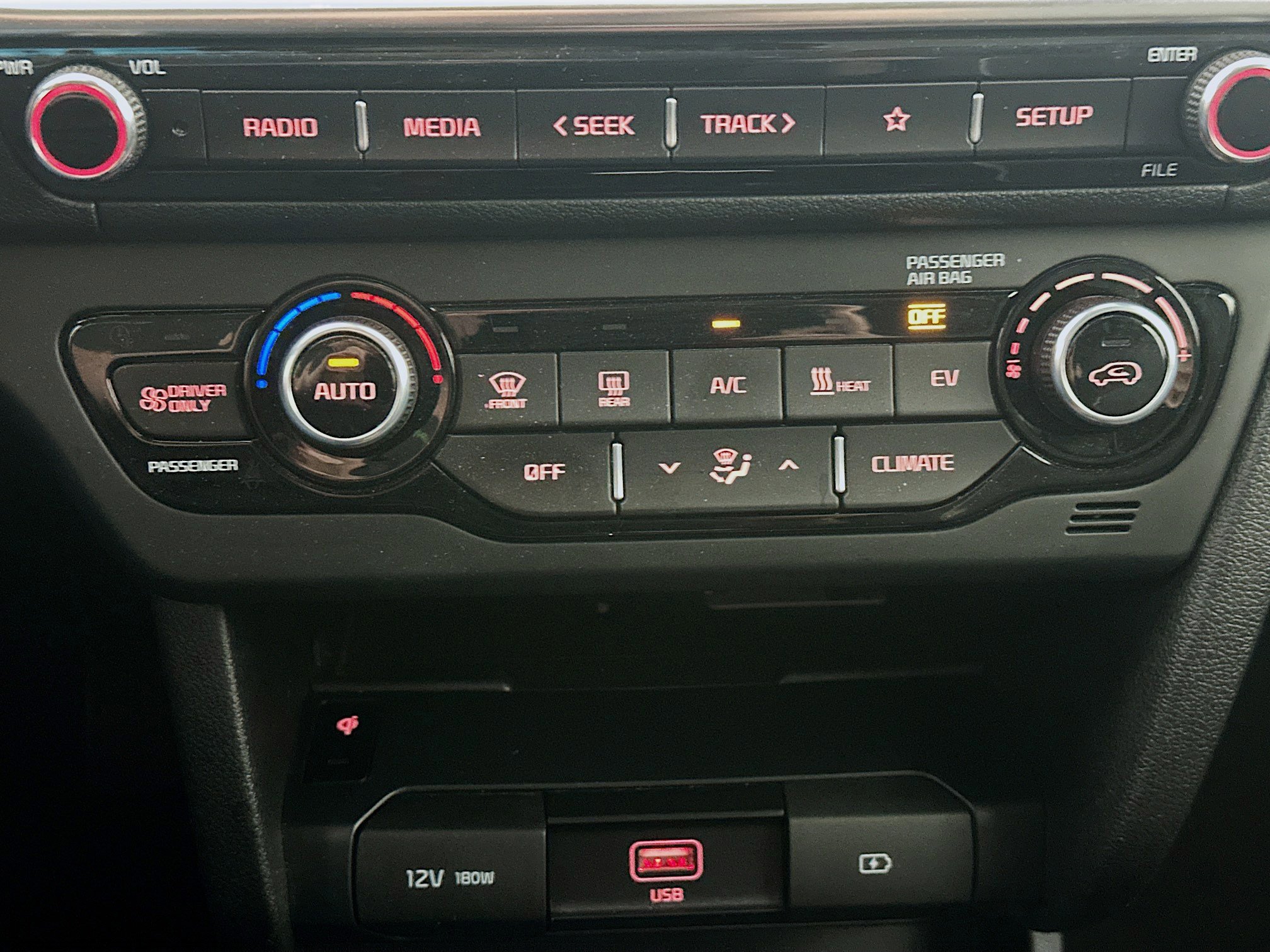 Used 2022 Kia Niro EX image 24