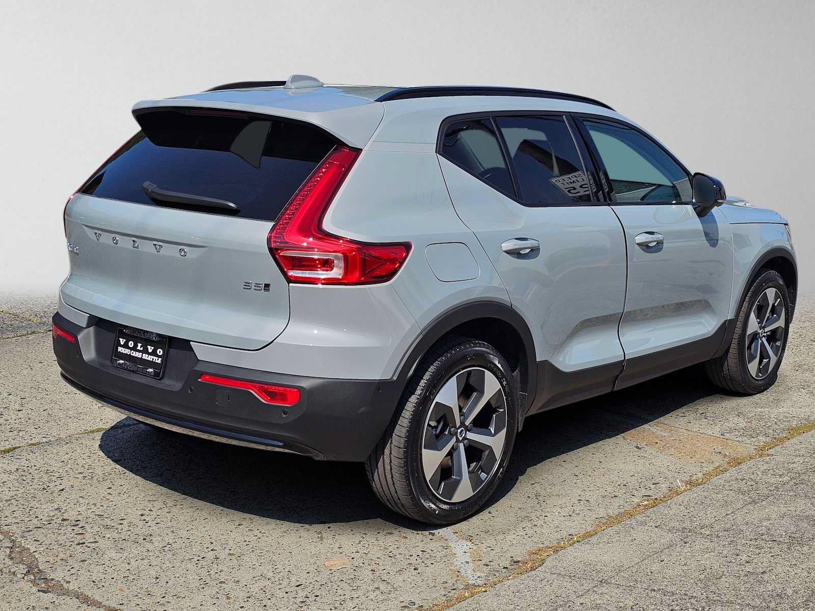 New 2026 Volvo XC40 B5 Plus w/ Protection Package Premier AWD/4WD image 3