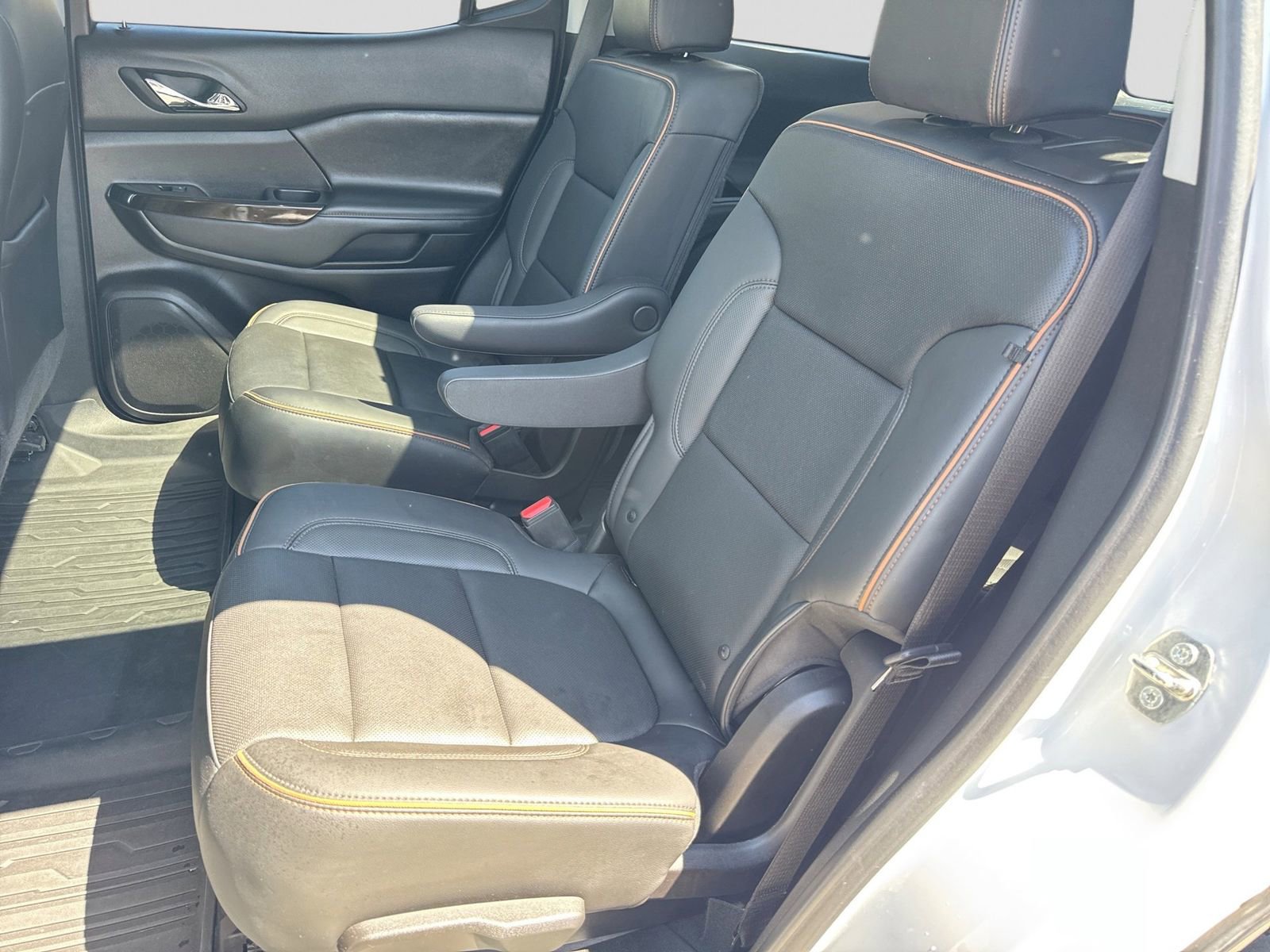 Used 2022 GMC Acadia AT4 w/ Preferred Package AWD/4WD image 24