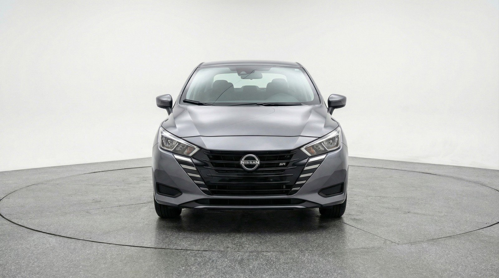 Used 2025 Nissan Versa SV image 2