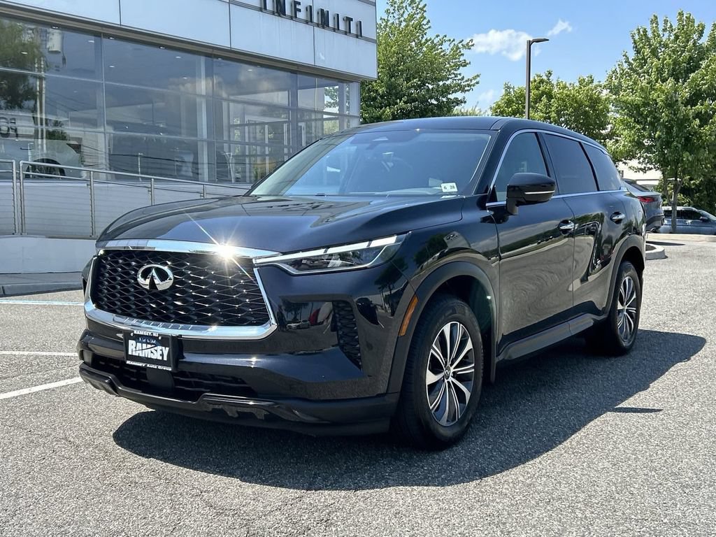 Used 2025 INFINITI QX60 Pure w/ Cargo Package