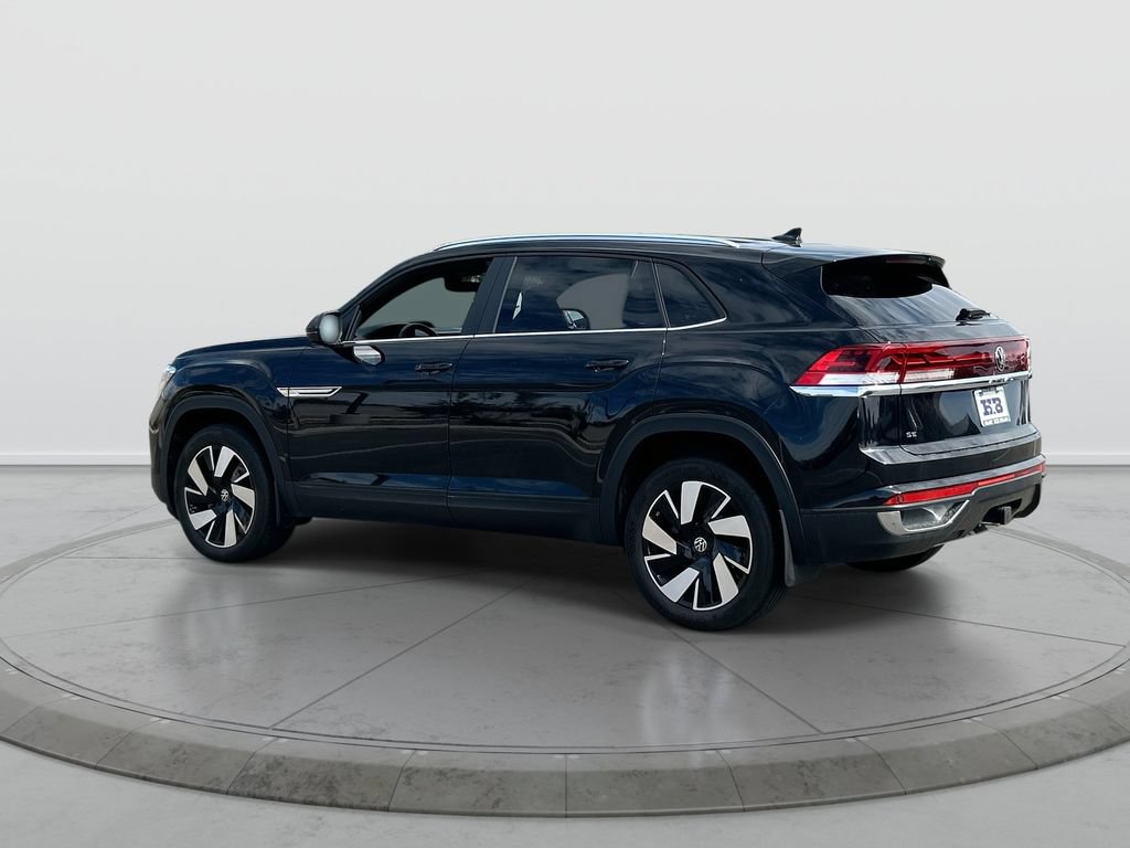 Used 2024 Volkswagen Atlas Cross Sport SE FWD image 6