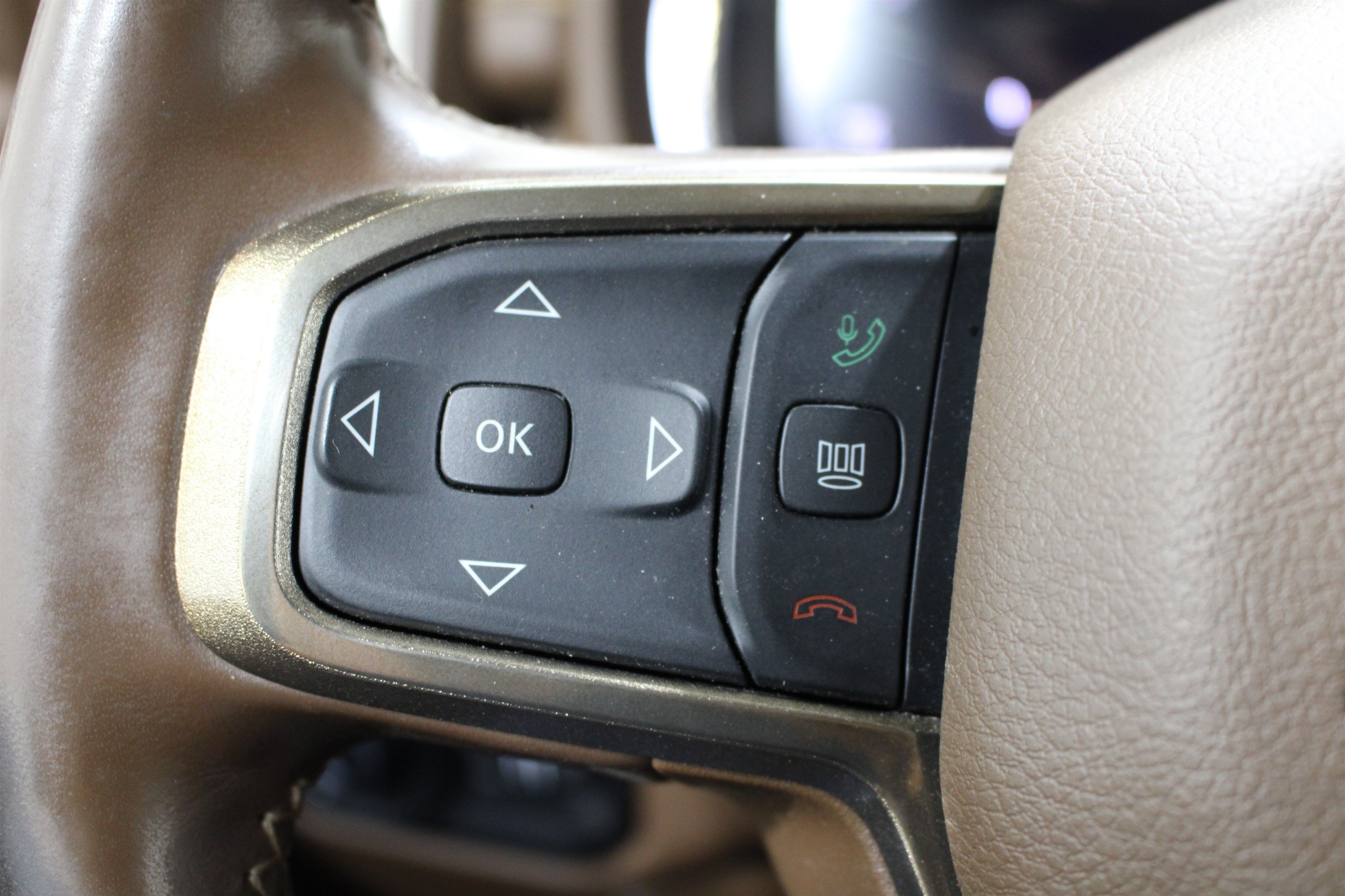 Used 2024 RAM 2500 Limited AWD/4WD image 12