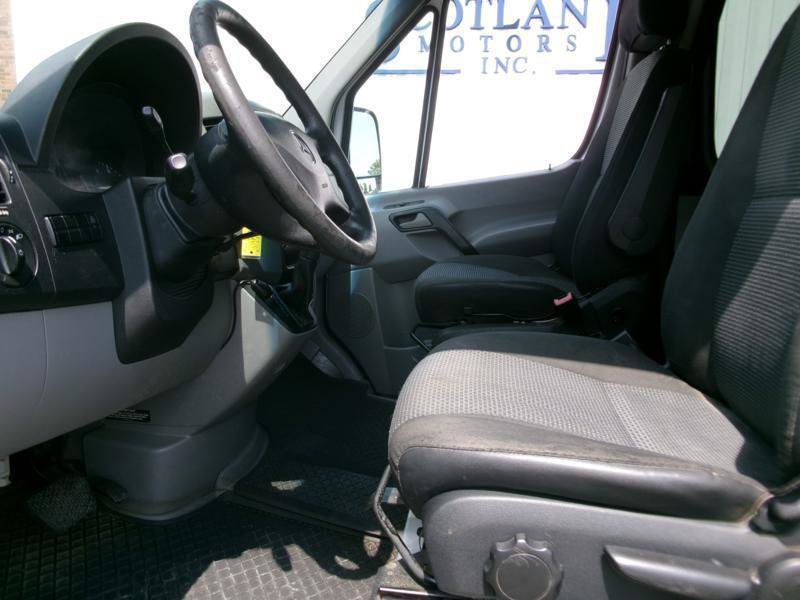 Used 2011 Mercedes-Benz Sprinter 2500 image 10