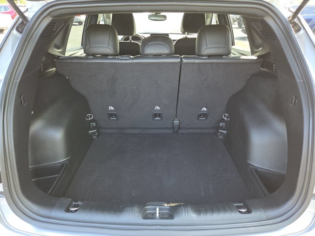 Used 2023 Jeep Compass Latitude AWD/4WD image 24