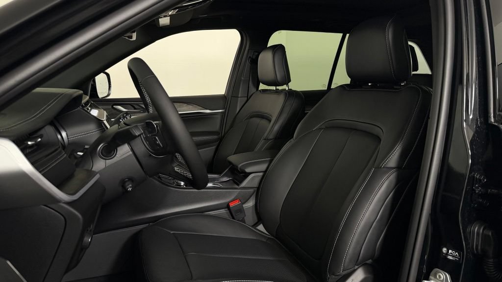 New 2026 Jeep Grand Cherokee Limited AWD/4WD image 15