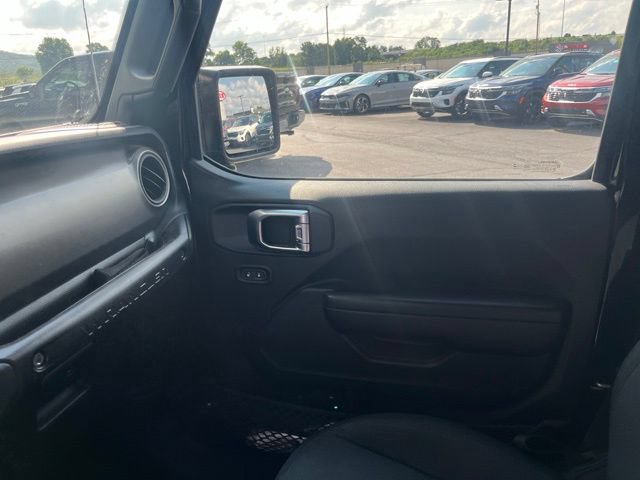 Used 2023 Jeep Wrangler Sport AWD/4WD image 12